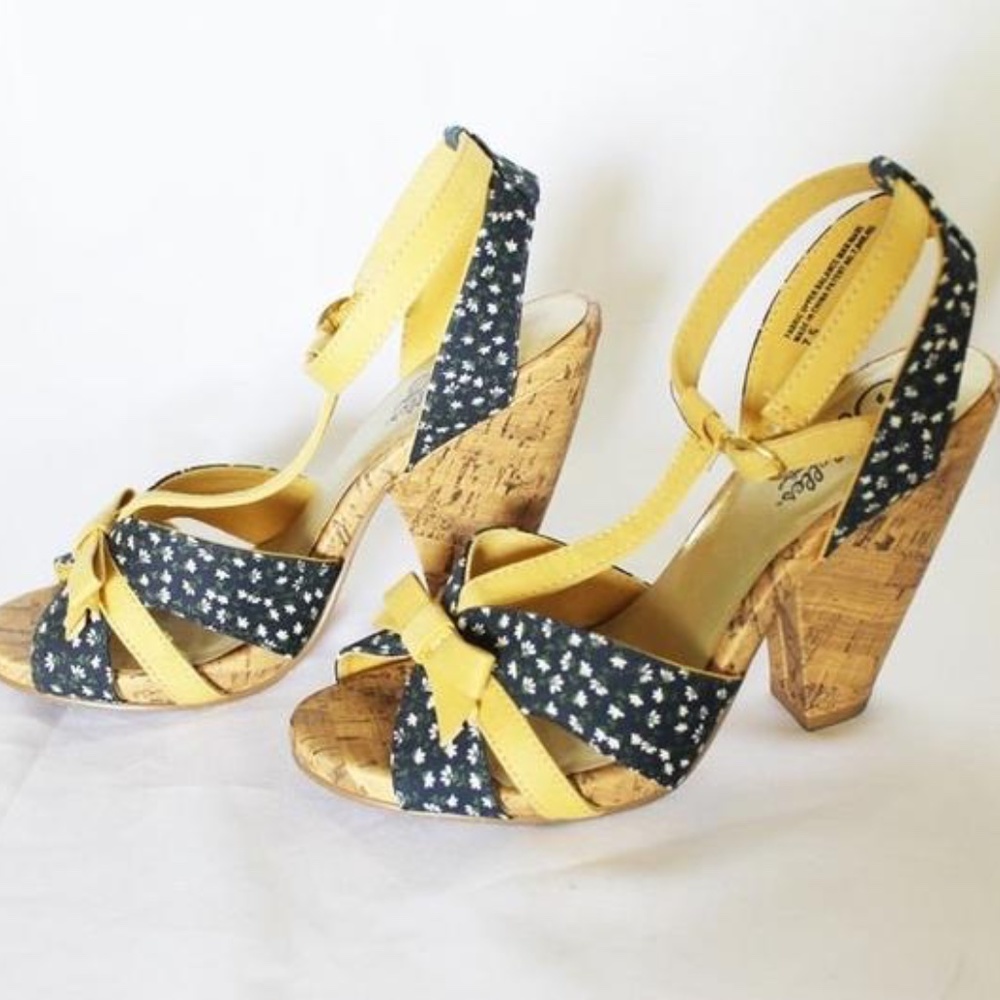 Seychelles Cotton Navy Floral Cork Wedge 7.5